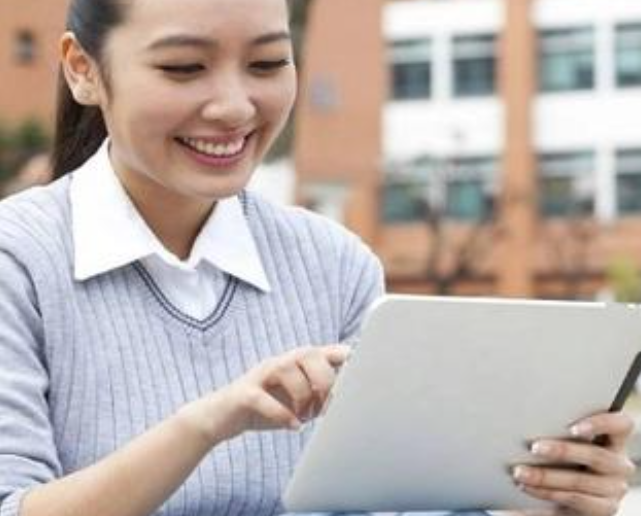 大一上学期绩点多少算正常?