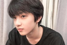 时代少年团成员刘耀文拍初中毕业照，目前他都有哪些工作安排？