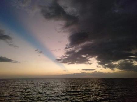 上海出现罕见的“海市蜃楼”:物影上投,它是怎么形成的?