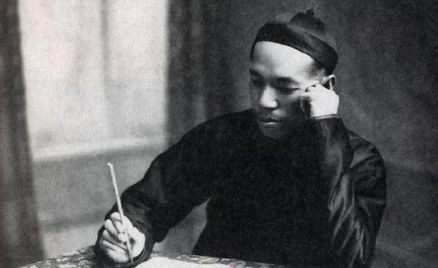 前尘往事不可追,一层思念一层灰,来世化作采莲人,与君相逢横塘水 出自何处