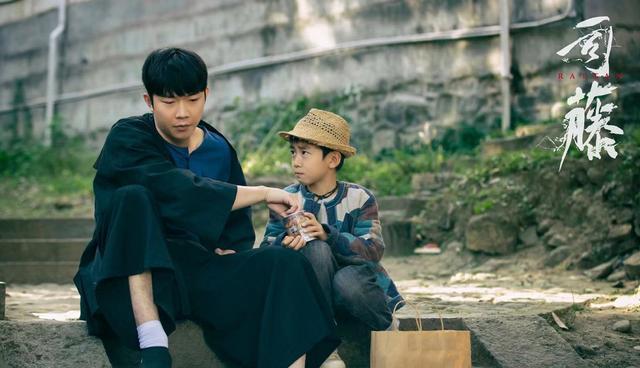 《司藤》瓦房怎么死的？