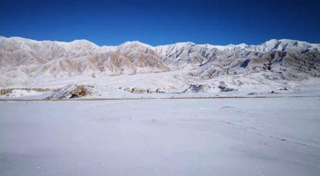 国庆假期青海祁连山降雪,当地部门采取了哪些应急措施?