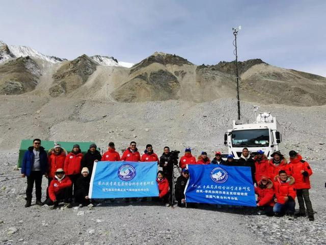 珠峰科考队员圆满完成了峰顶科考综合任务,这具有哪些意义?