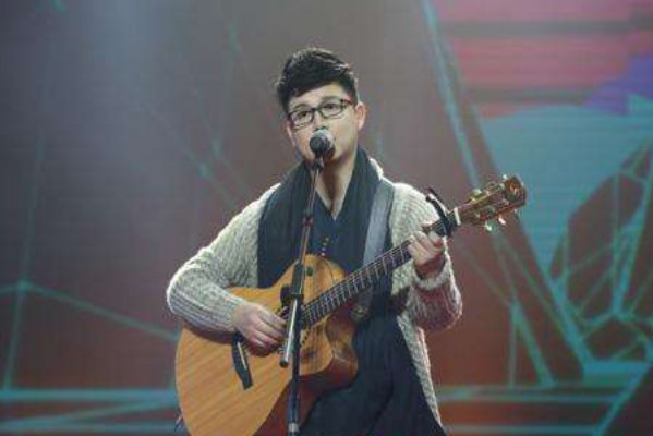 酒瓶瓶倒来酒杯杯碎是什么歌曲里的歌词？