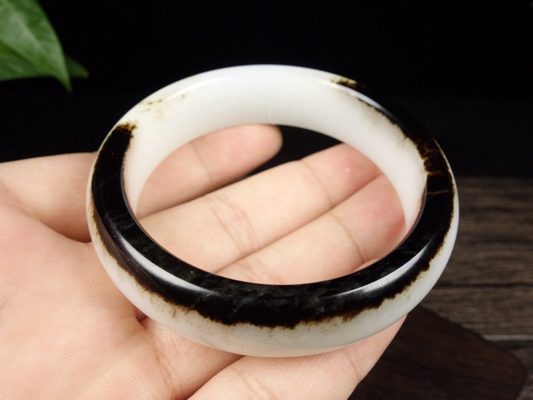 如何辨别玉手镯