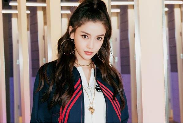 baby在上海时会每天送小海绵上学，明星的孩子一般会上什么样的学校？