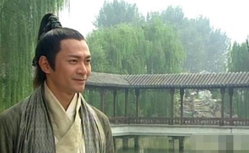 请问嫪毐这两个字怎么读