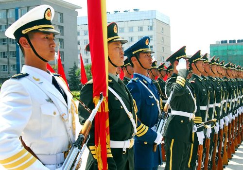 一个团多少人？一个营多少人？一个连多少人？