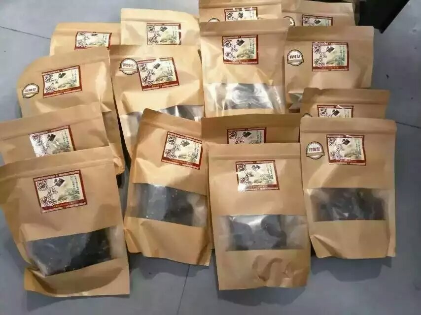 是金丹酱板鸭系列吗