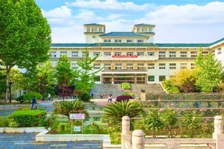 武汉生物工程学院是几本？