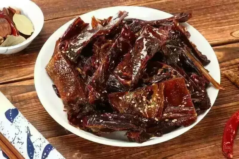 是金丹酱板鸭系列吗