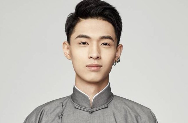 少班主郭麒麟排第三，小岳岳只能排第五，德云男团座驾到底有多豪横？