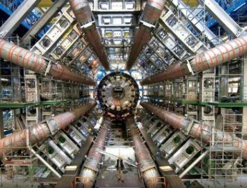 粒子对撞机的作用是什么？