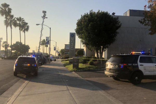 教授在美遭持枪抢劫，用中国功夫击退劫匪，该名教授目前的情况如何了？