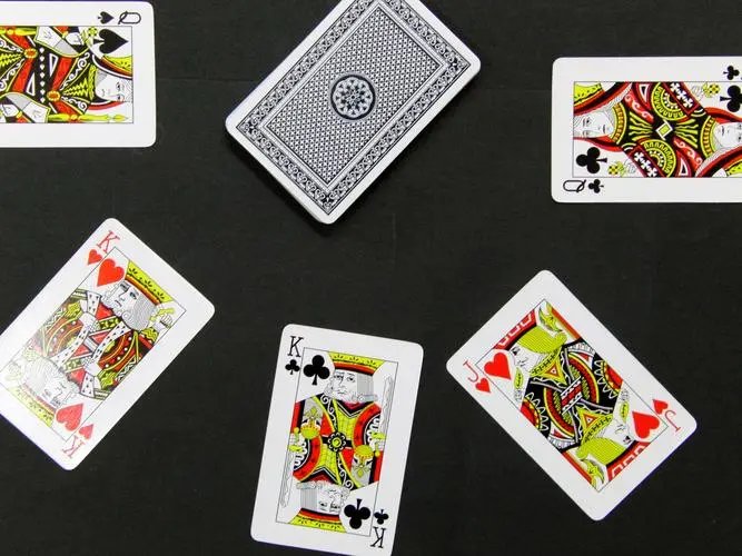 扑克牌有几种花色?
