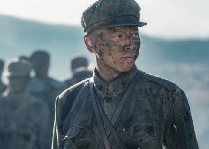 《功勋》的八个人物是谁？