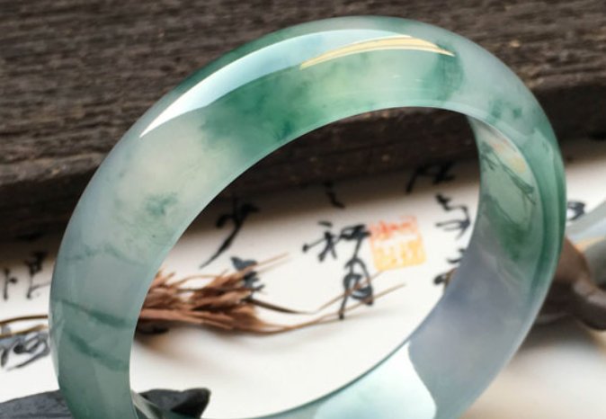 如何辨别玉手镯