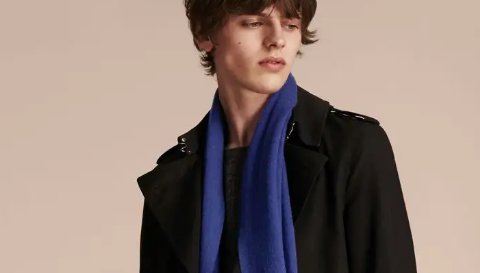 宝蓝色搭配什么颜色好看