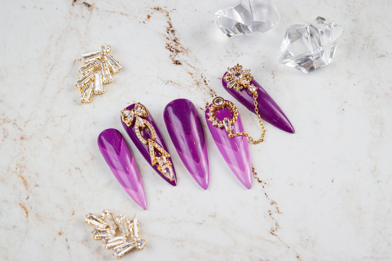 新手小白学做美甲学费多少呢？要多久才能学会呢？