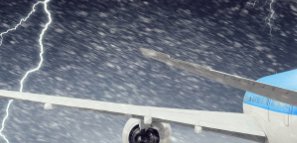 印度客机断成两截，是否造成了人员伤亡？