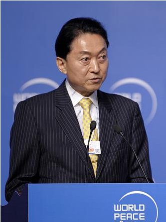 日本前首相为什么在施工现场静坐抗议？