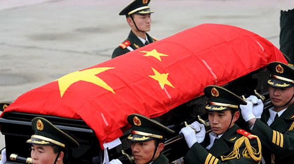 中国烈士下葬盖不盖国旗