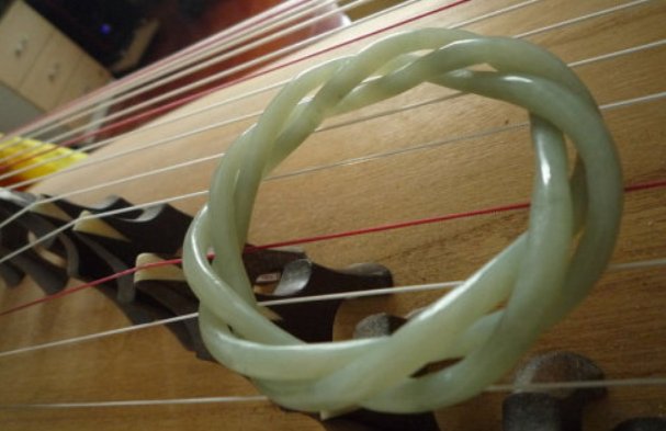 如何辨别玉手镯