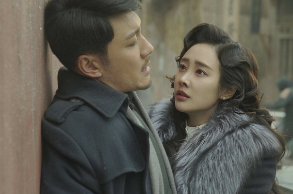 《新世界》中的柳如丝，为何要举枪自杀？