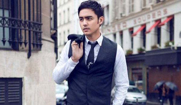 明道秘恋一年女友身份曝光，会是谁呢？