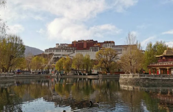 布达拉宫海拔多少米