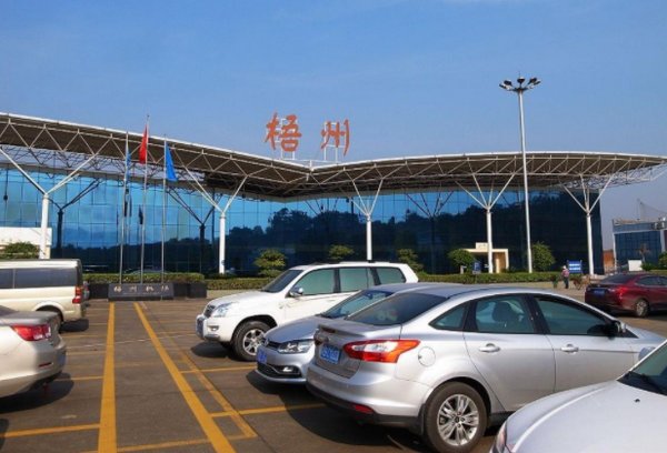 广西飞机场在哪里?