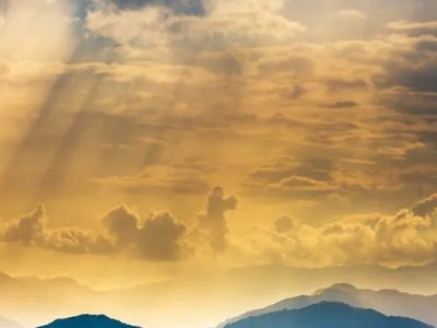 《lonely》歌曲歌词是什么？