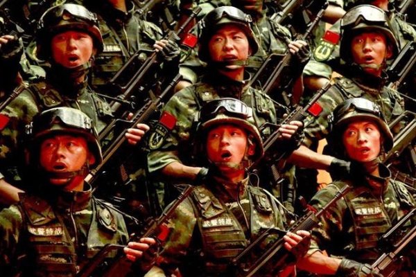 谁知道强军战歌全部歌词是什么，是前面是 听吧新征程号角在吹响。。。。