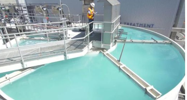 海水淡化成本多少一吨？