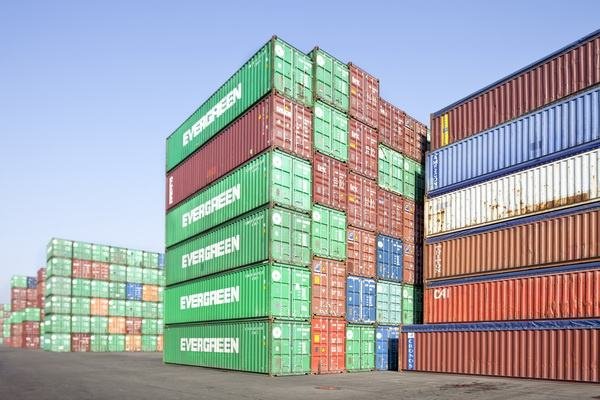 一个20集装箱自身重量是多少？