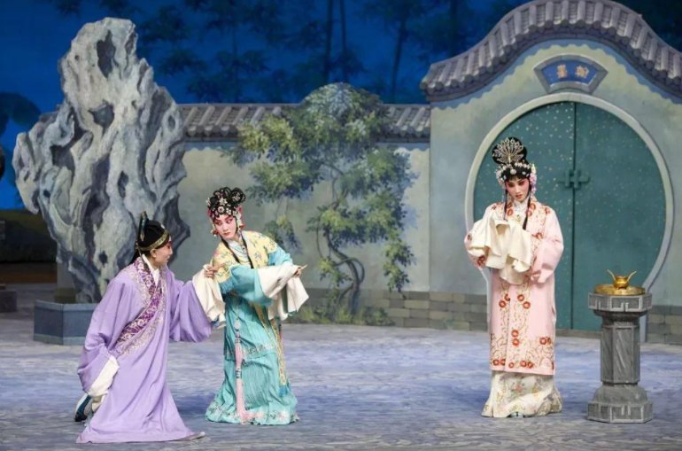 有缘人终成眷属是什么意思?