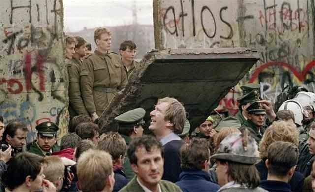 东欧剧变的根本原因是什么?