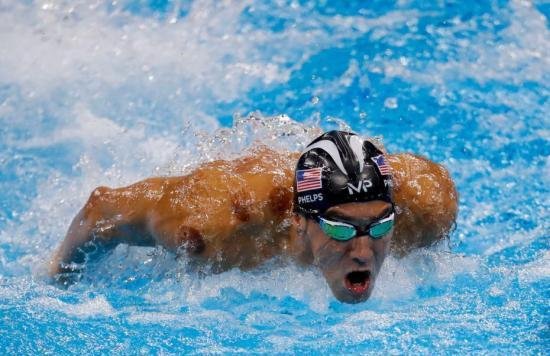 美国游泳运动员菲尔普斯，为什么被人称为飞鱼？