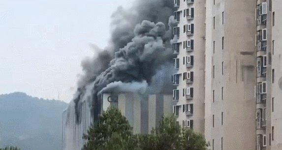 网传华为实验室爆炸，官方负责人对此有何回应？