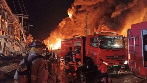 蒙古一化工厂爆炸以致4死3伤，工厂发生事故之后，第一责任人是谁？