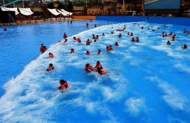 花百万建水上乐园村书记回应质疑,他说了什么?