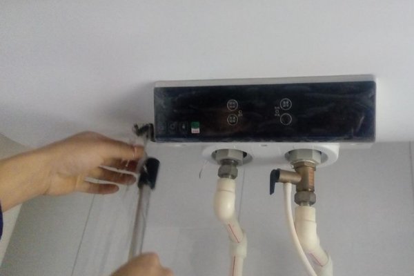 电热水器怎么清洗水垢?