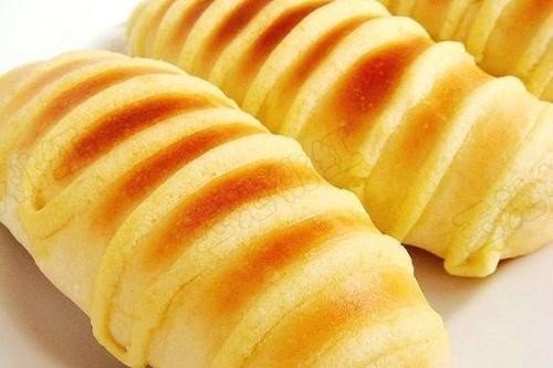 为什么刚出炉的面包不能马上食用?