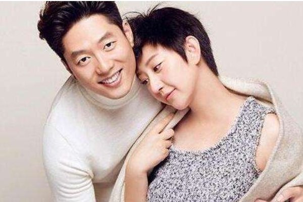 姚晨和凌潇肃为什么离婚？