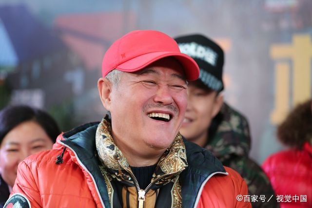 赵本山女儿吐槽自家飞机五折卖不出,停机费一晚2万,这是有钱人的烦恼吗?