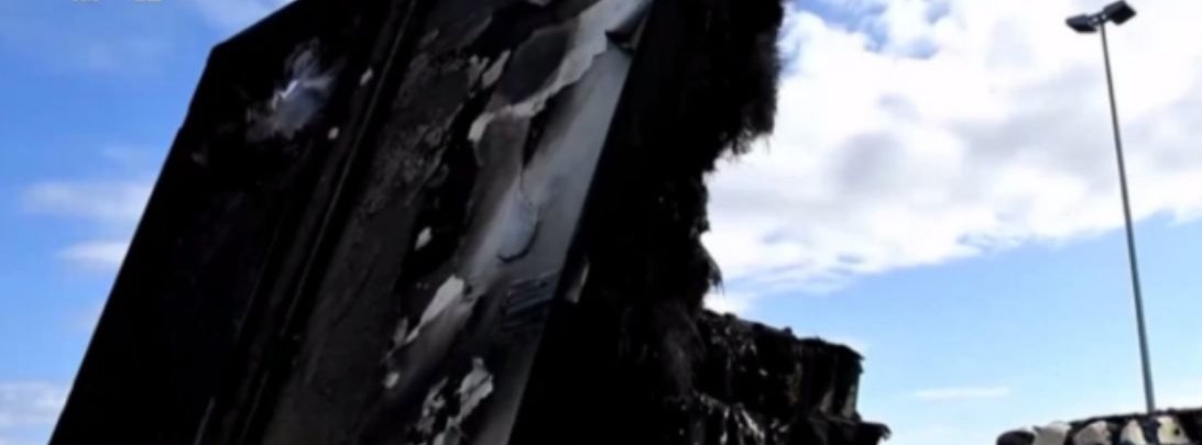 某高速路上卡车起火烧毁1吨巧克力，现场究竟是何情况？