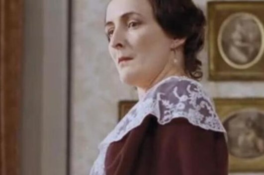 《简爱》里德太太的人物形象是怎么样的？