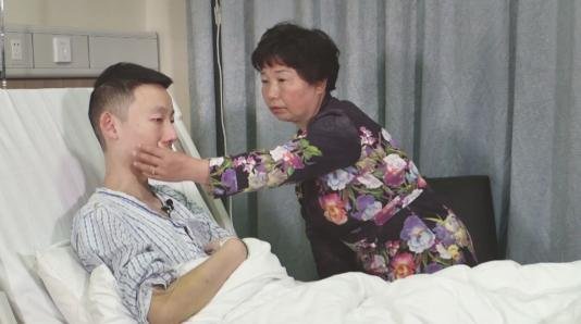 错换变为偷换！姚策生母回应被指偷换孩子，事情的真相究竟是什么？