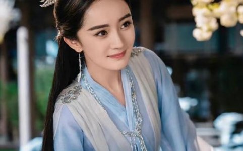 《斛珠夫人》中的柏奚是什么意思?