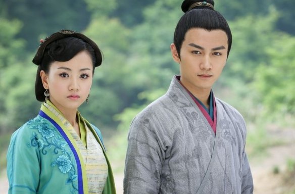 《笑傲江湖》中，林平之选在大婚前夕挥刀自宫，有什么原因吗？